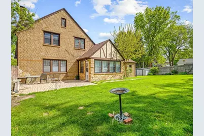 117 N Highland Avenue, Rockford, IL 61107 - Photo 6