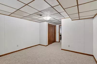 4888 Sudbury Lane, Rockford, IL 61101 - Photo 44