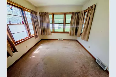 1712 Oxford Street, Rockford, IL 61103 - Photo 4