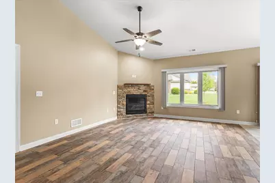 6229 Parks Edge Drive, Loves Park, IL 61111 - Photo 8