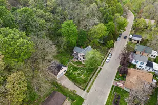 748 Dewey Ave, Galena, IL 61036 - Photo 30