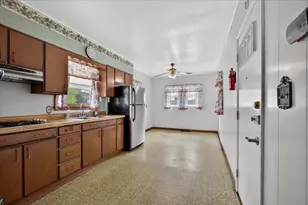 199 E Wilson Ave, Machesney Park, IL 61115 - Photo 8