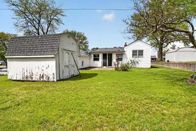 199 E Wilson Avenue, Loves Park, IL 61115 - Photo 24