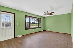8320 Trudy Rd, Rockford, IL 61108 - Photo 10