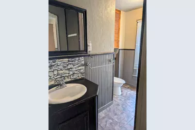 1315 S Rotzler Avenue, Freeport, IL 61032 - Photo 12