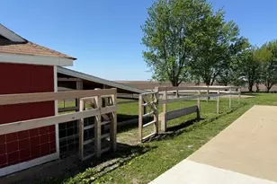 1981 E 8th Rd, Tonica, IL 61370 - Photo 36