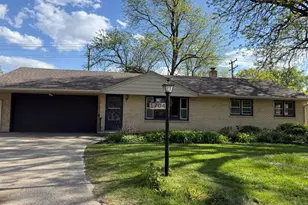 1704 Wedel Ave, Rockford, IL 61103 - Photo 1