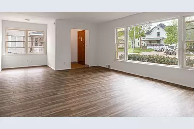 316 W Perry Street, Belvidere, IL 61008 - Photo 4