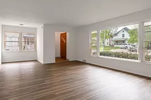 316 W Perry St, Belvidere, IL 61008 - Photo 4