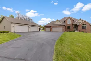 102 Westfield Rd, Winnebago, IL 61088 - Photo 32