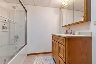 102 Westfield Rd, Winnebago, IL 61088 - Photo 22