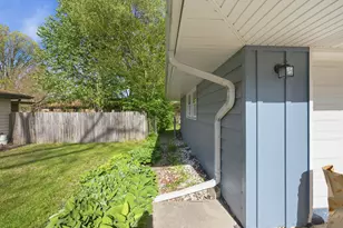 1311 Coolidge Pl, Rockford, IL 61107 - Photo 40
