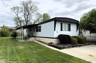 215 Fox Ln, Belvidere, IL 61008 - Photo 1