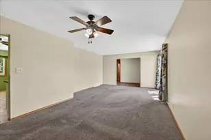 3429 City View Dr, Rockford, IL 61101 - Photo 6