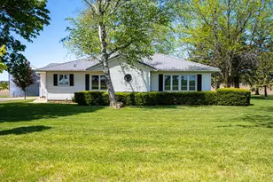 13546 N Showers Rd, Orangeville, IL 61060 - Photo 2