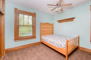 380 Greenwood Ave, East Dubuque, IL 61025 - Photo 18