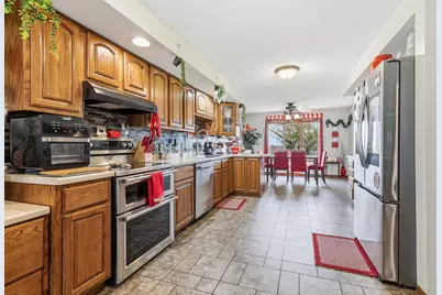 9096 E Stagecoach Trail, Warren, IL 61087 - Photo 4