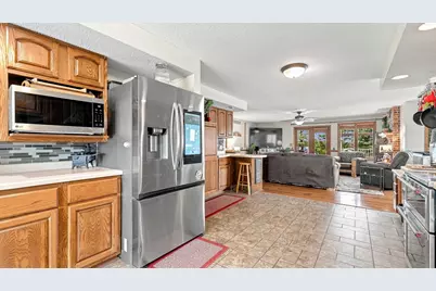 9096 E Stagecoach Trail, Warren, IL 61087 - Photo 4