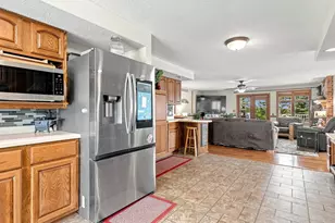 9096 E Stagecoach Trail, Warren, IL 61087 - Photo 4