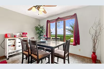 9096 E Stagecoach Trail, Warren, IL 61087 - Photo 6