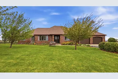9096 E Stagecoach Trail, Warren, IL 61087 - Photo 1