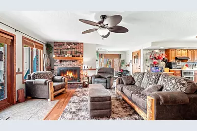 9096 E Stagecoach Trail, Warren, IL 61087 - Photo 8