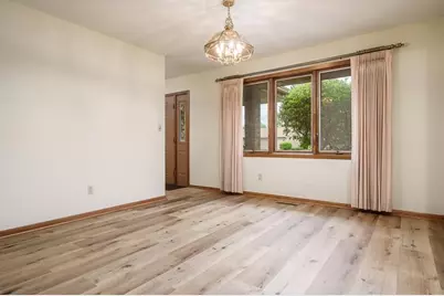 2183 Chenowith Court, Rockford, IL 61107 - Photo 6