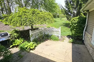 222 Lily Ln, Rockford, IL 61107 - Photo 14