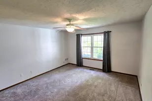222 Lily Ln, Rockford, IL 61107 - Photo 8