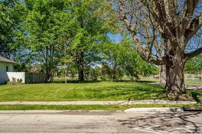 801 18th Street, Rockford, IL 61104 - Photo 2