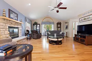 1332 Griggs Rd, Rockford, IL 61108 - Photo 4
