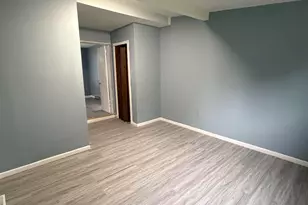1915 Quincy St, Rockford, IL 61103 - Photo 10