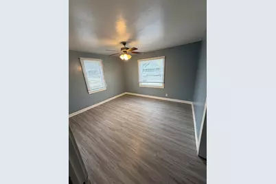 1915 Quincy Street, Rockford, IL 61103 - Photo 4
