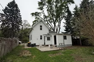 1915 Quincy St, Rockford, IL 61103 - Photo 12