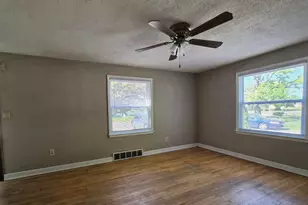 620 Wayne Dr, Machesney Park, IL 61115 - Photo 6