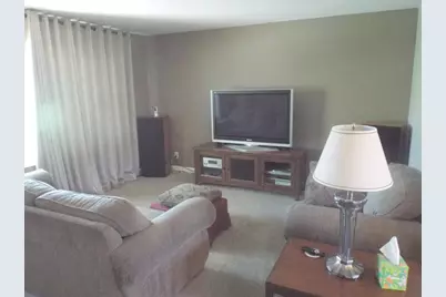 642 Homestead Lane, Rockford, IL 61102 - Photo 6