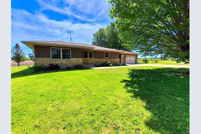 7009 Pearl City Road, Freeport, IL 61032 - Photo 34