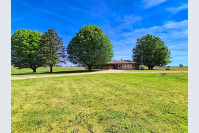 7009 Pearl City Road, Freeport, IL 61032 - Photo 26