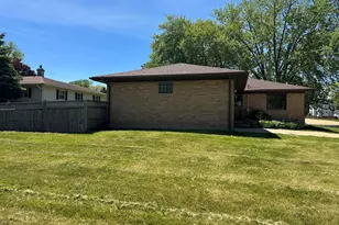 401 S Ridge St, Shannon, IL 61078 - Photo 6