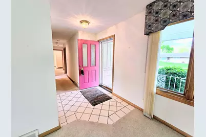 522 Sunrise Lane, Rockford, IL 61107 - Photo 4