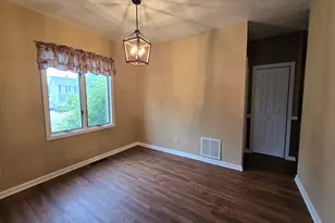 210 W Morris St, Morrison, IL 61270 - Photo 8