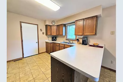 6090 Chatsworth Drive, Rockford, IL 61109 - Photo 12
