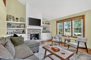 148 Sandhurst Dr, Rockton, IL 61072 - Photo 6