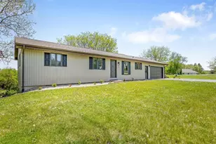 136 Lake Summerset Rd, Lake Summerset, IL 61019 - Photo 2