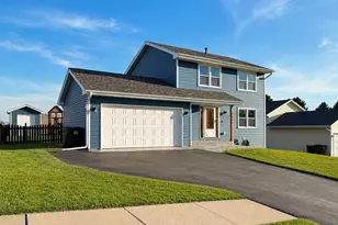 5451 Pocono Dr, Loves Park, IL 61111 - Photo 1