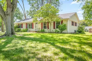 8318 Cameo Dr, Machesney Park, IL 61115 - Photo 1