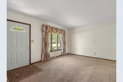 8318 Cameo Drive, Machesney Park, IL 61115 - Photo 6