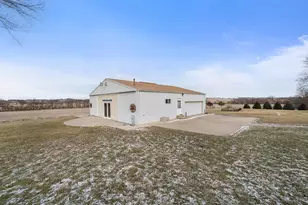 14481 Berglund Rd, Pecatonica, IL 61063 - Photo 68