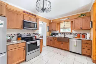 1327 5th St, Peru, IL 61354 - Photo 12