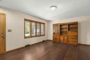 6101 Wynbrook Dr, Rockford, IL 61109 - Photo 4